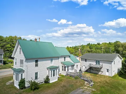 Triplex With Two Buildings