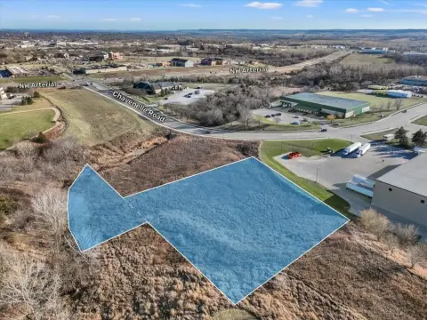 Commercial Lots in Dubuque Industrial