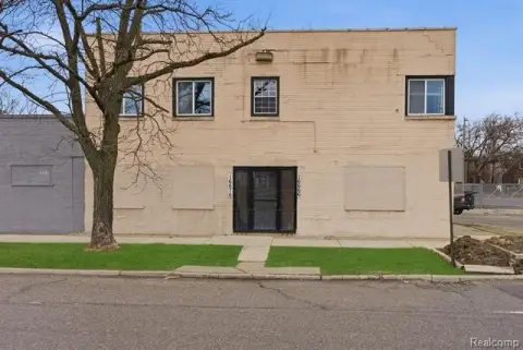 Detroit Mixed-Use Commercial Building