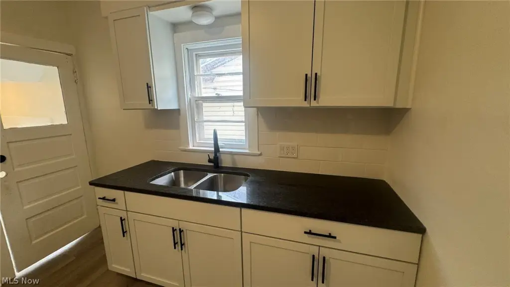 Picture 5