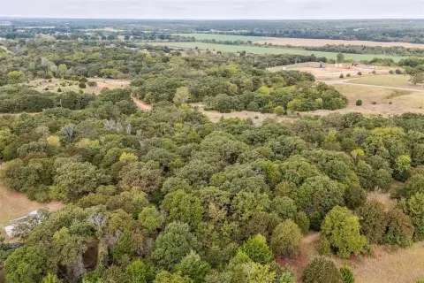 Residential Land Tract in Luther
