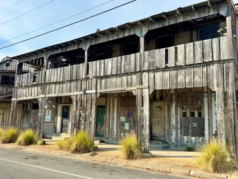 Historic Woolworth Building in Cedar Key