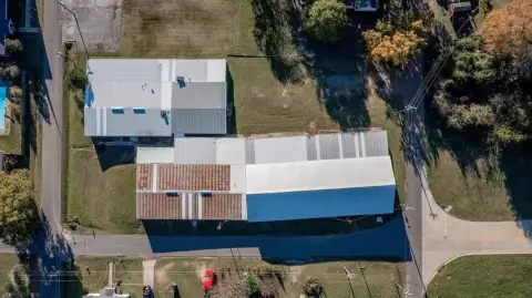 Versatile Commercial Property with Minerals