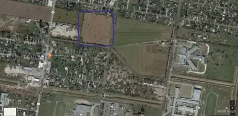 Palmview Acreage Ideal for Development