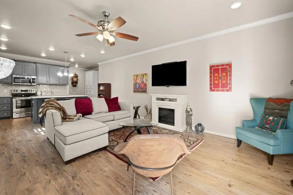 Picture 4