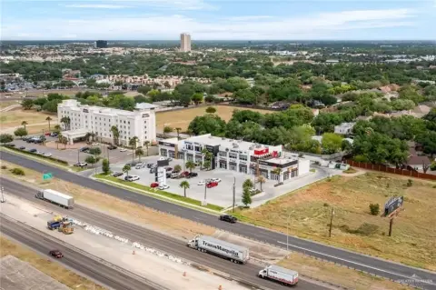 Restaurant Space in Premier Plaza
