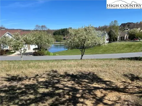 Land in Gated Golf Community