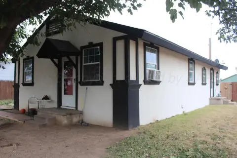 Updated Duplex with Tenant Occupancy