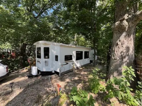 Secluded Lot with Destination Trailer