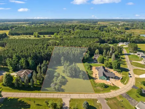 Pardeeville Acreage with Lake Views