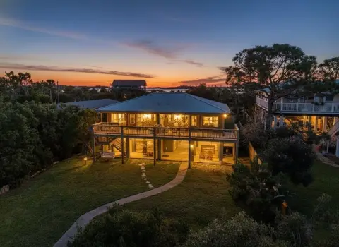 Waterfront Duplex in Cedar Key