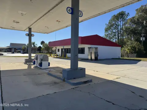 Former Gas Station on 1.5 Acres