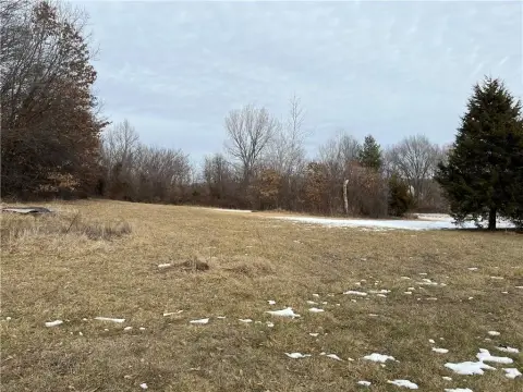 Kingsville, MO Acreage Opportunity