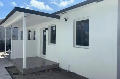 Remodeled Fourplex Near Hallandale Beach