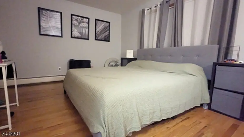 Picture 8