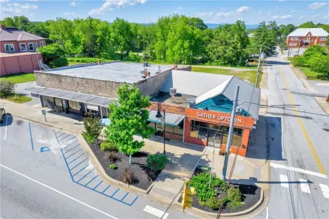 Prime Retail Property on Main