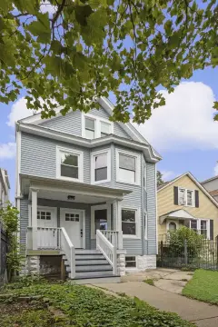 Renovated Ravenswood Avenue Duplex