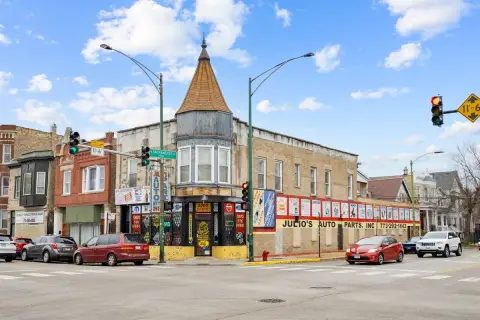 Logan Square Mixed-Use Building