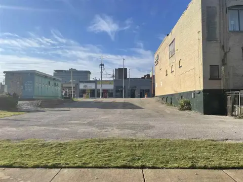 Commercial Lot in Midtown Memphis