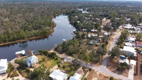 Riverfront Lot in Steinhatchee, FL