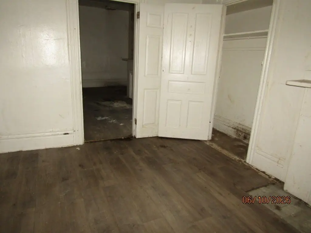 Picture 10