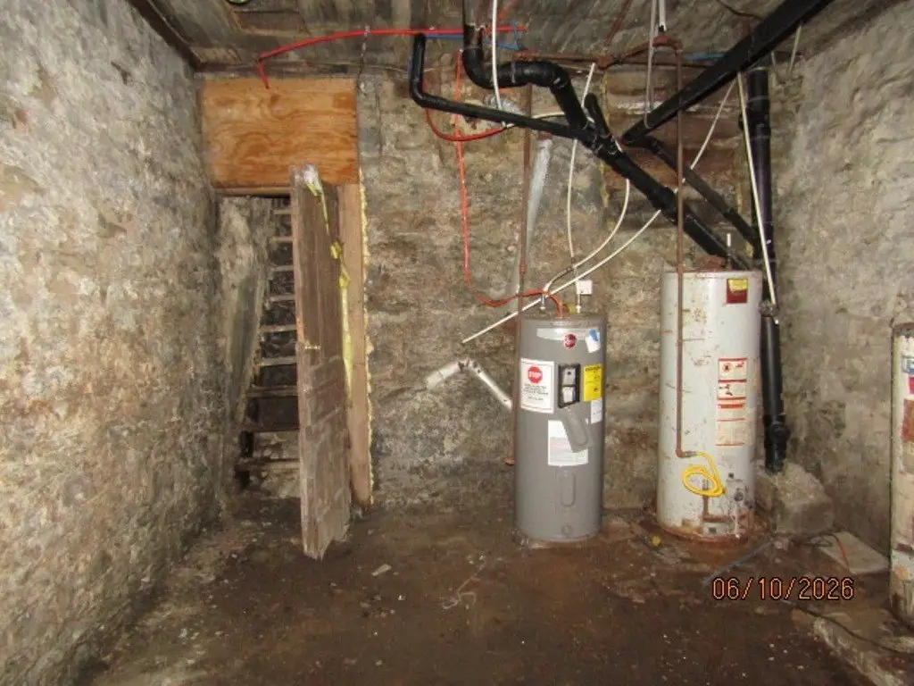 Picture 19