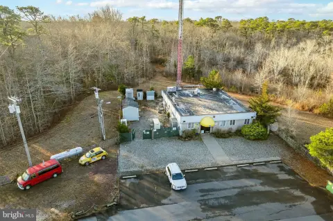 Manahawkin Commercial Property with Heliport