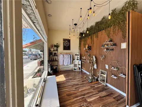 Retail Space in Laguna Beach