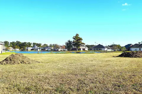 Residential Land in Eagle Lake
