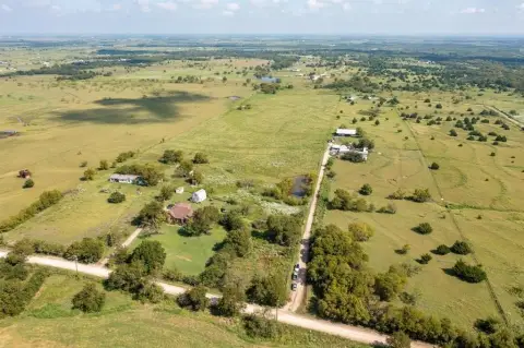 Expansive Land in Rice, Texas