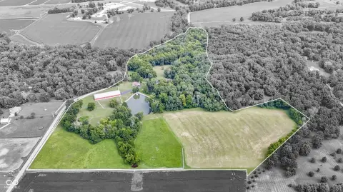 Morgantown Farm with Equestrian Amenities