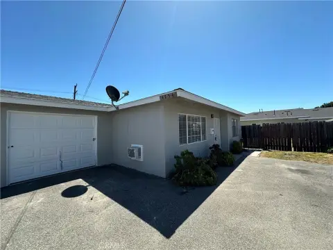 Triplex Back House with Private Garage