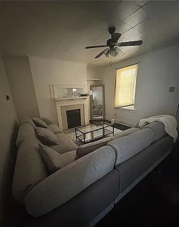 Picture 4