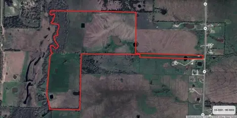 Pastureland with Ponds and Creek