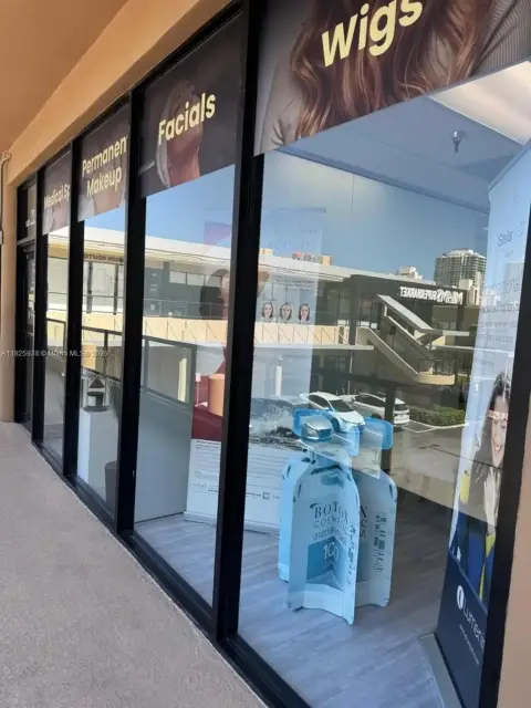 Turnkey Space in Sunny Isles