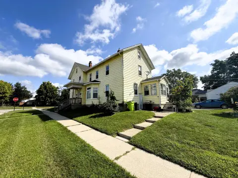 Four-Unit Quadplex Near Downtown