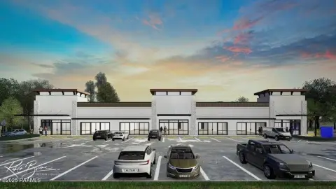 Retail Center at High-Traffic Intersection