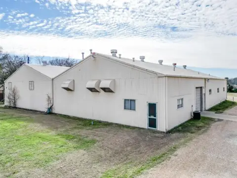Ennis Industrial Building on Acreage