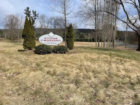 Residential Land in Somers, CT