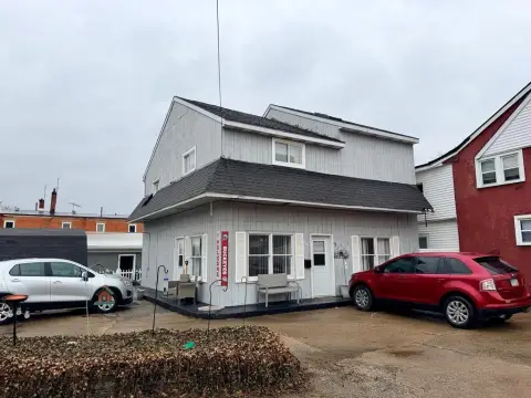 Versatile Mixed-Use Duplex in Lucas
