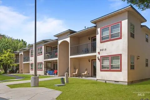 Quadplex with Three-Bedroom Units
