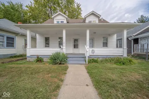 Renovated Duplex in Anderson, IN