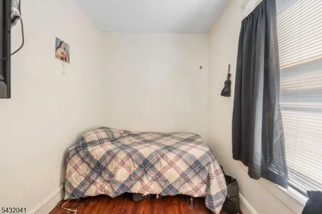 Picture 18