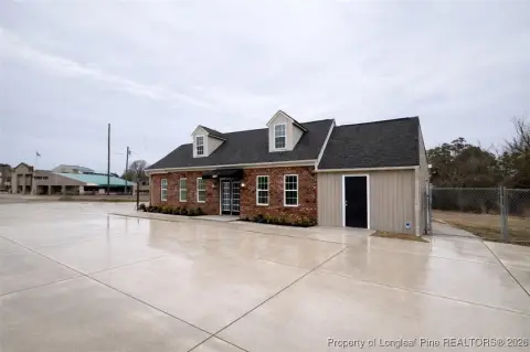 Fayetteville Office Space with Garage