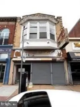 Mixed-Use Property with Dual Street Access