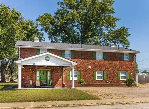 Income-Producing Triplex in Evansville, IN