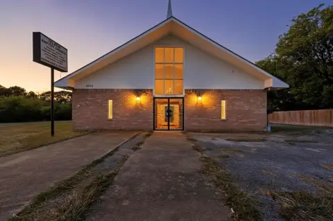 Oak Cliff Church Property