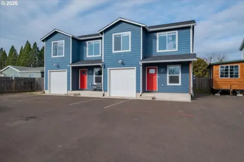 Modern Duplex in Lebanon, Oregon
