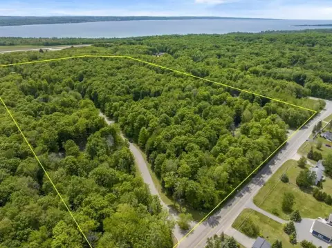 Private Wooded Lots Near Boyne