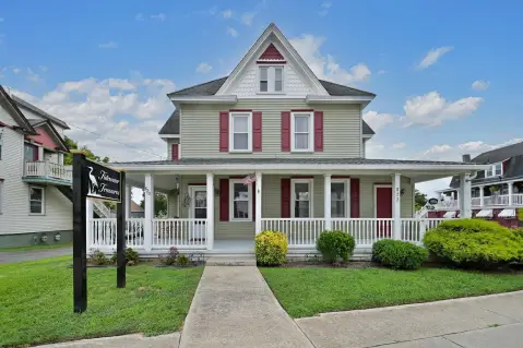 Mixed-Use Duplex in Somers Point